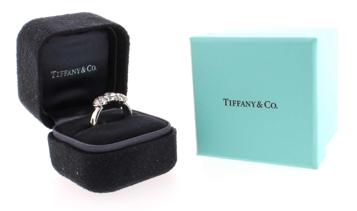 Tiffany & Co ETOILE Three-Stone Round Diamond Engagement Band Ring .81ct PT