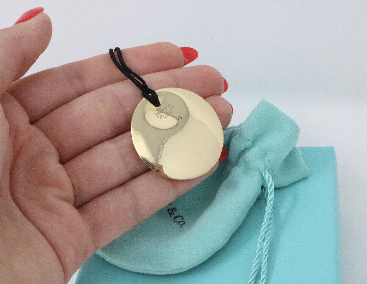 TIFFANY & CO ELSA PERETTI LARGE 18K YELLOW GOLD ROUND DISK PENDANT