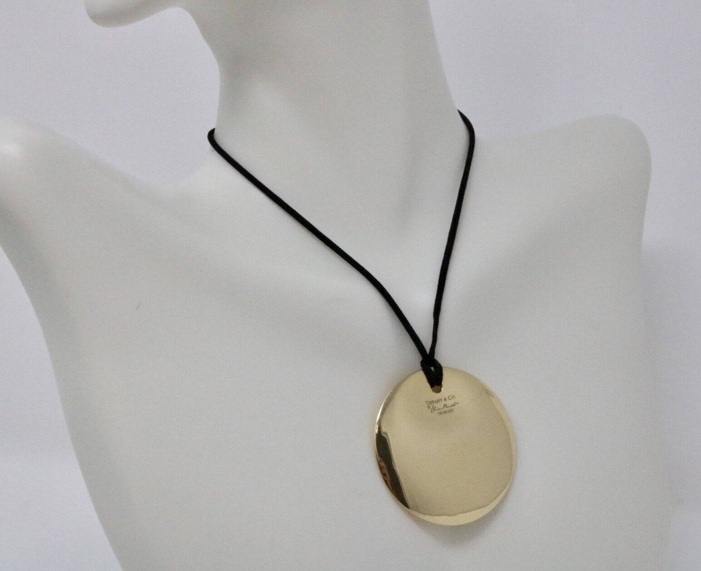 TIFFANY & CO ELSA PERETTI LARGE 18K YELLOW GOLD ROUND DISK PENDANT