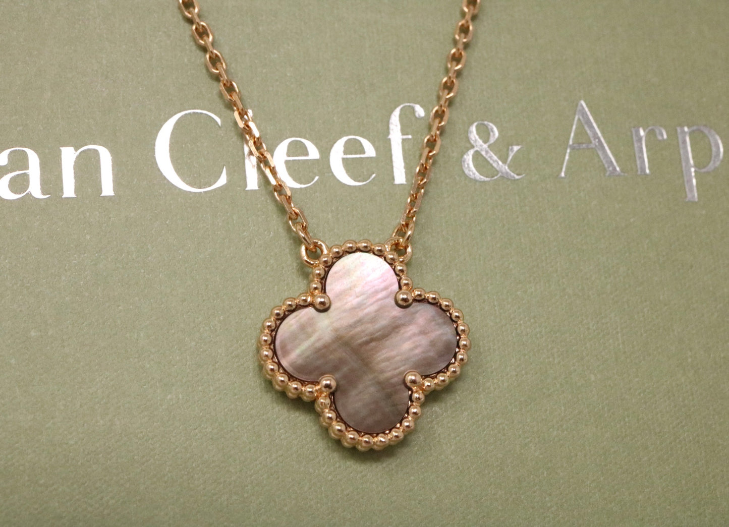 VAN CLEEF & ARPELS 18K ROSE GOLD VINTAGE ALHAMBRA GRAY MOTHER OF PEARL NECKLACE