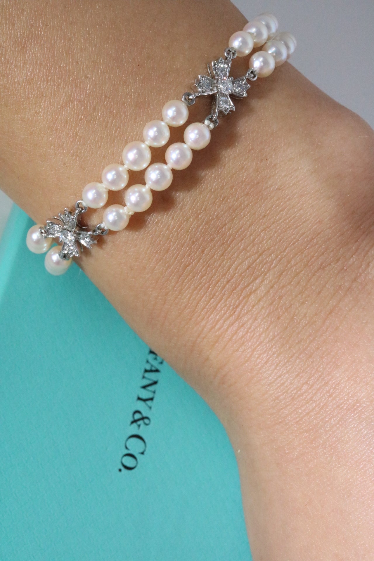 Tiffany & Co Platinum 1.00ctw Diamond and Pearl Floret Victoria Bracelet