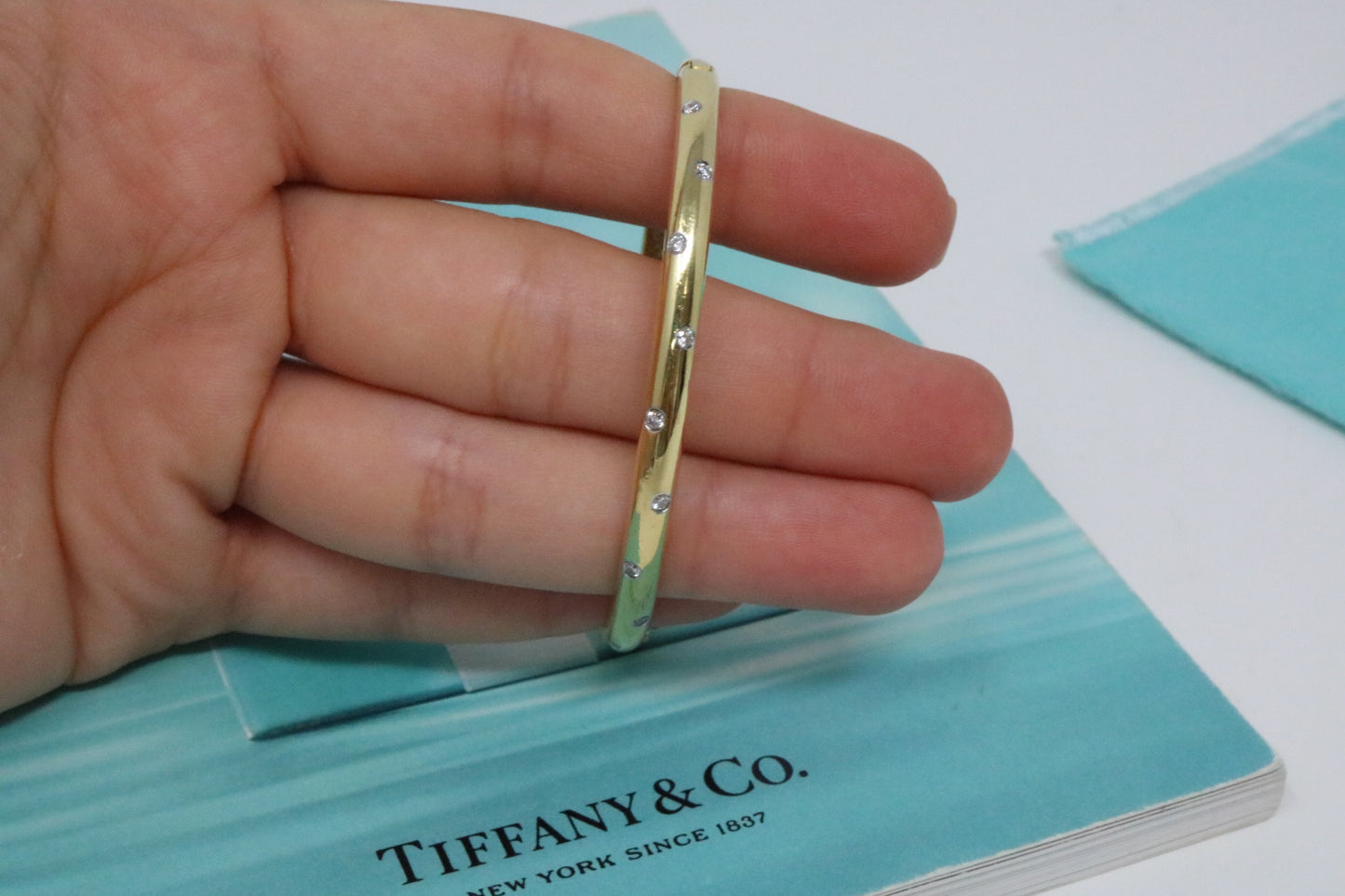 TIFFANY & Co 18k Gold Diamond Etoile Bangle Bracelet