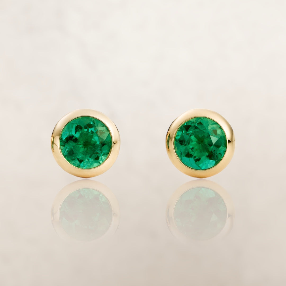 Tiffany & Co Elsa Peretti Emerald Stud Earrings .50ct 18k Gold