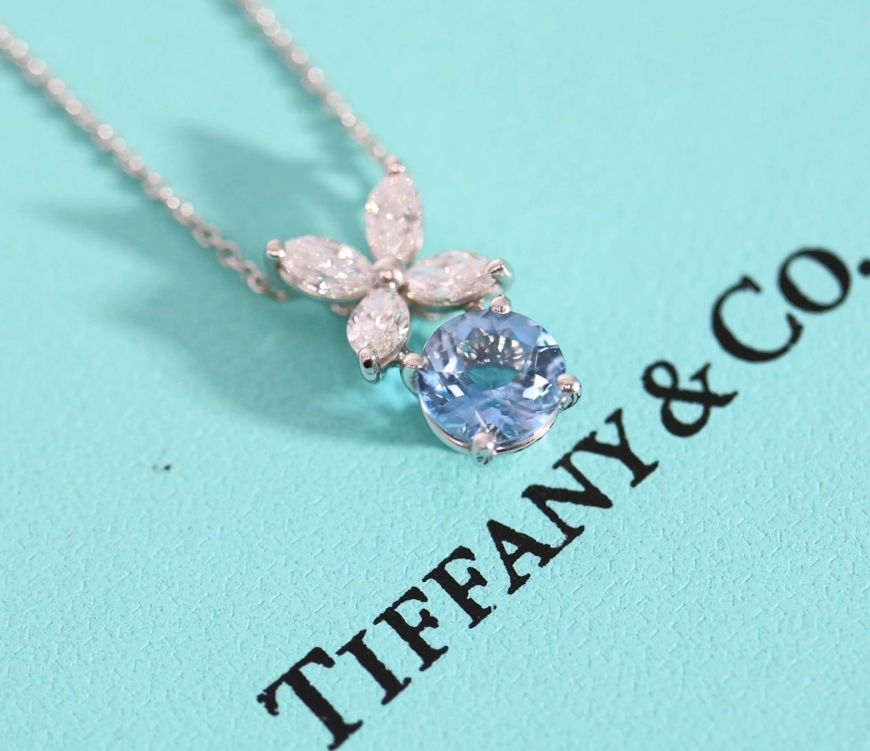 Tiffany & Co VICTORIA Diamond and Aquamarine Necklace Pendant in Platinum