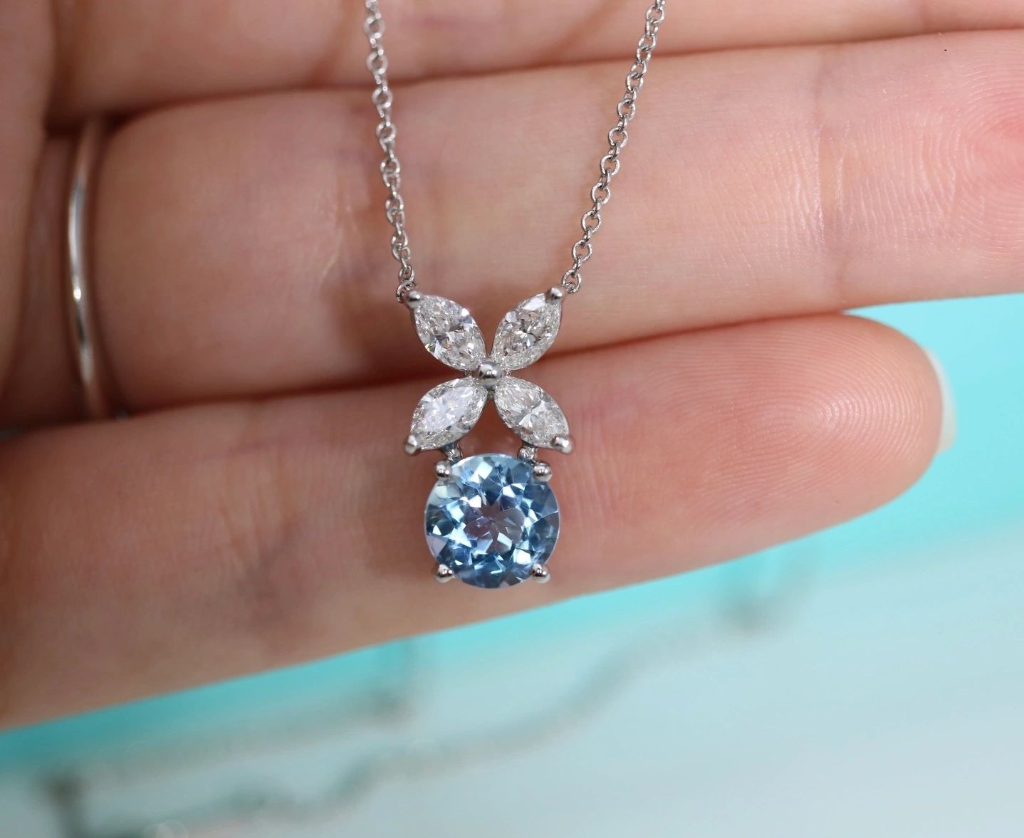 Tiffany & Co VICTORIA Diamond and Aquamarine Necklace Pendant in Platinum