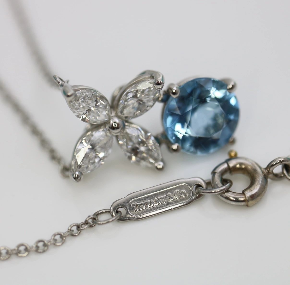 Tiffany & Co VICTORIA Diamond and Aquamarine Necklace Pendant in Platinum