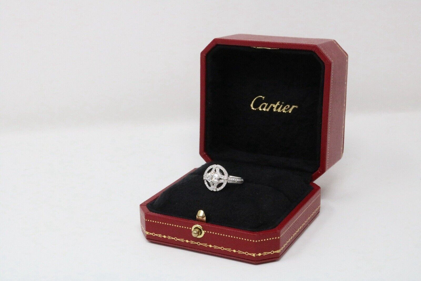 Cartier Galanterie De Cartier Round Diamond Engagement Ring 1.14ct 18K VVS2