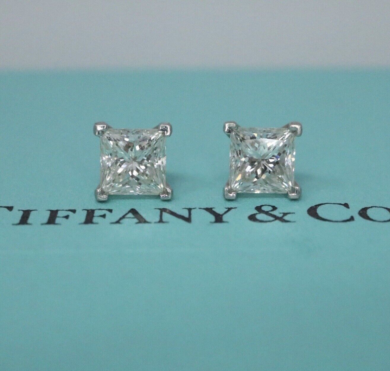 Tiffany & Co Platinum 1.56ct VVS2 Princess Cut Diamond Stud Earrings