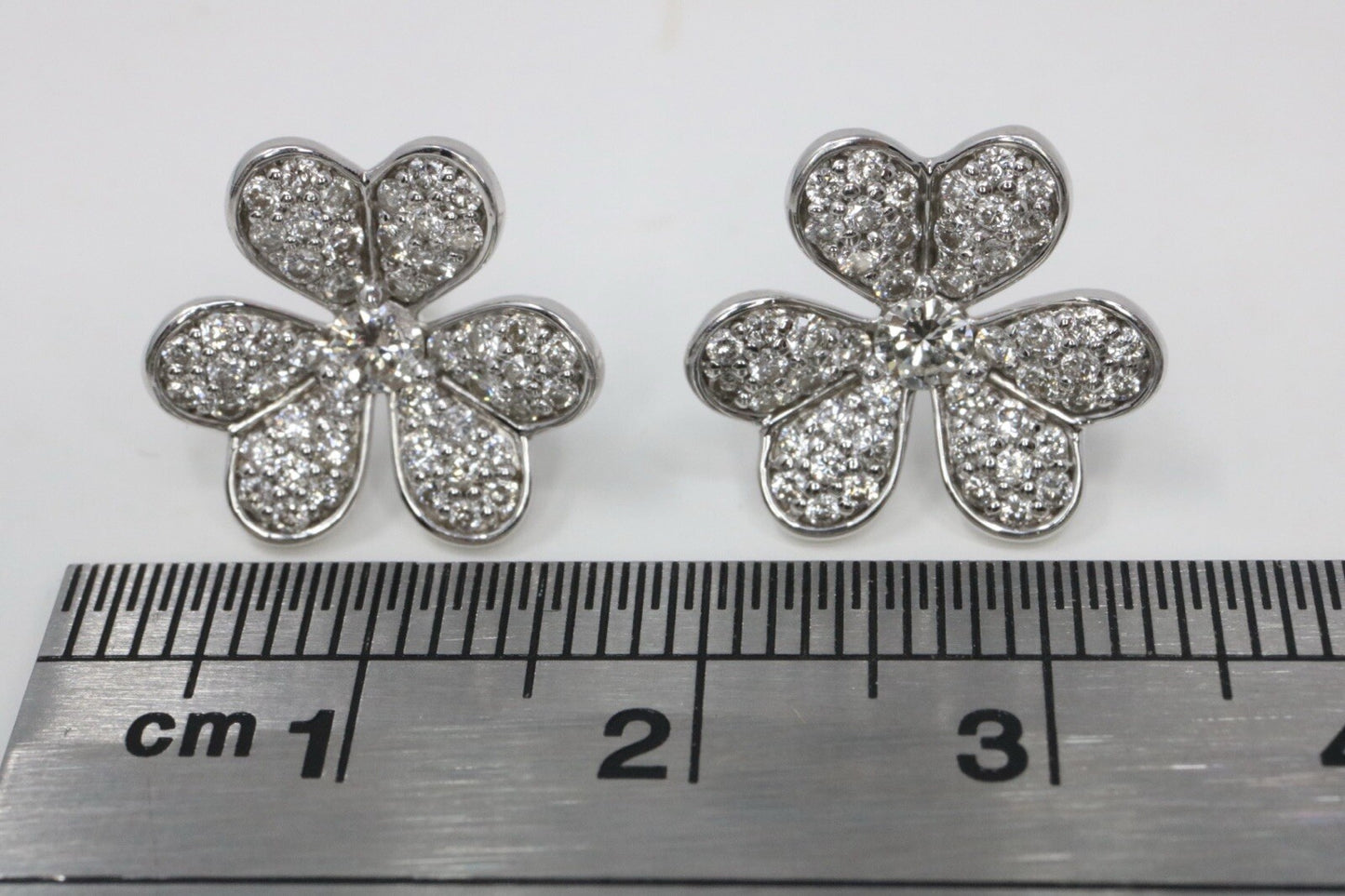 Frivole Style Flower Diamond Earrings 14K White Gold 1.45ctw*