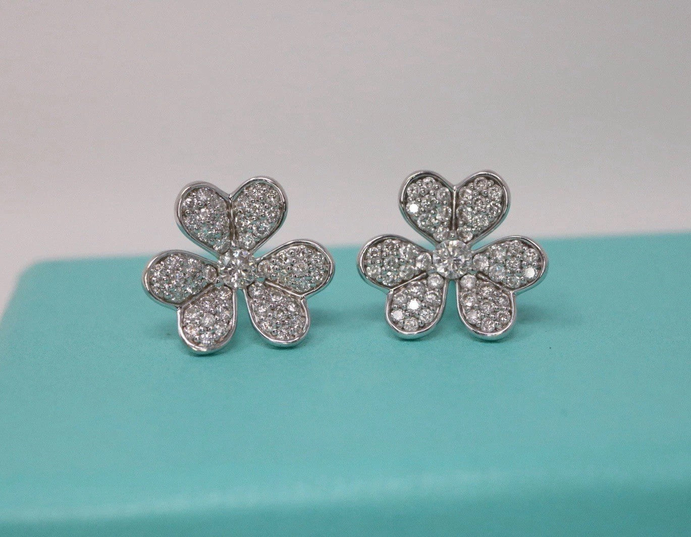 Frivole Style Flower Diamond Earrings 14K White Gold 1.45ctw*