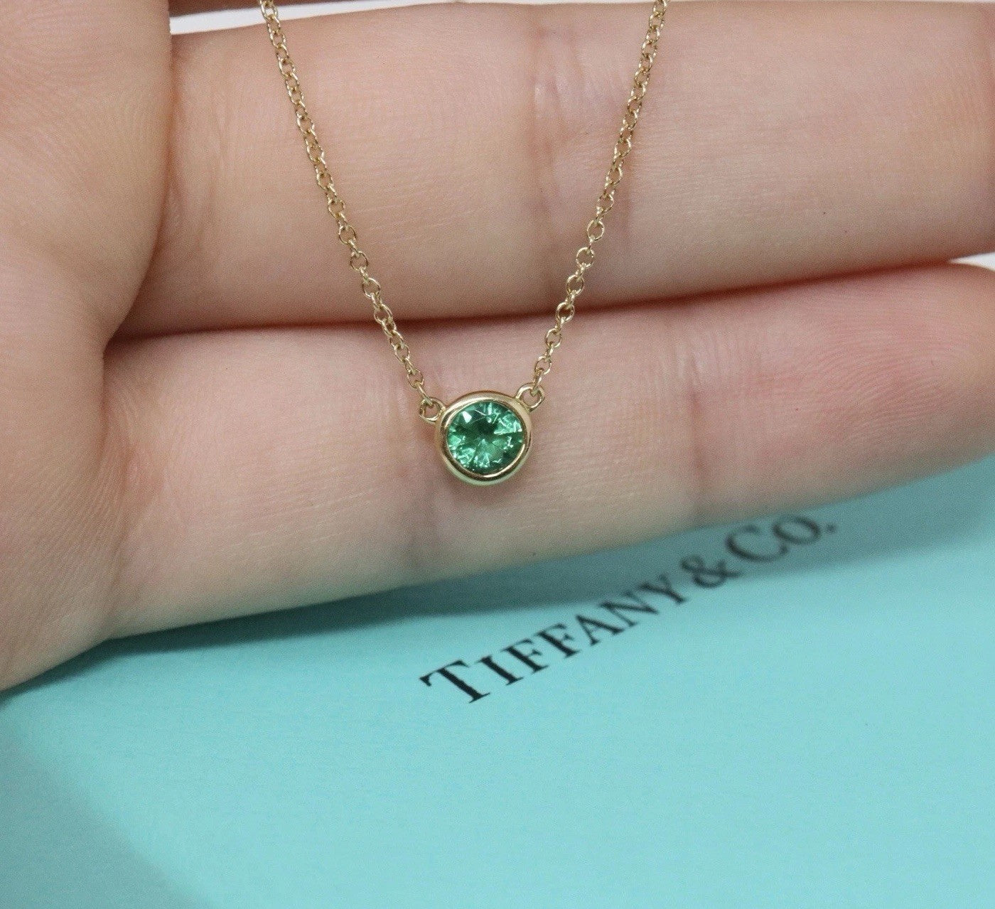 Tiffany & Co Elsa Peretti Emerald Color By The Yard 18k Yellow Gold Necklace