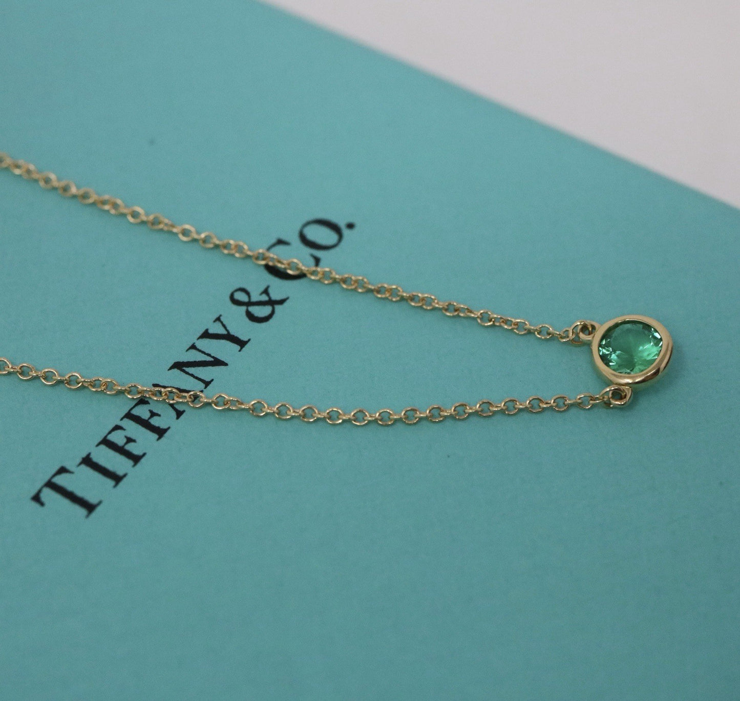 Tiffany & Co Elsa Peretti Emerald Color By The Yard 18k Yellow Gold Necklace