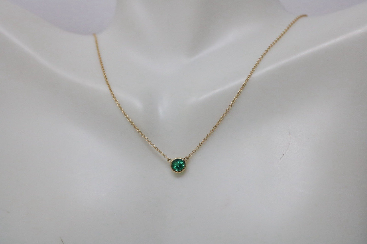 Tiffany & Co Elsa Peretti Emerald Color By The Yard 18k Yellow Gold Necklace