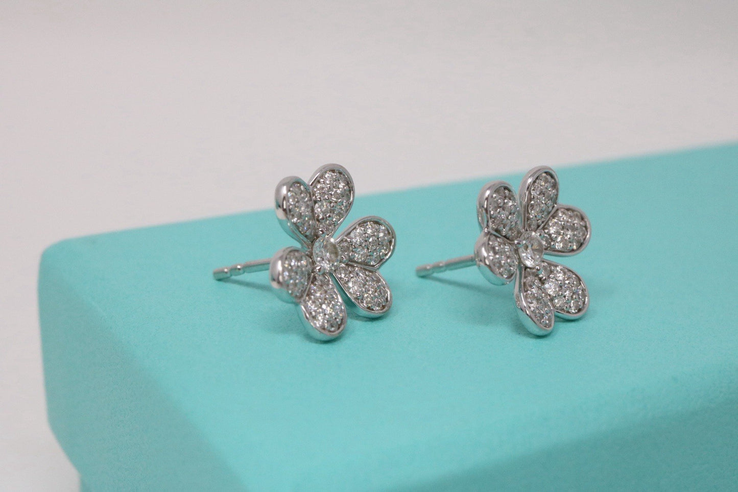 Frivole Style Flower Diamond Earrings 14K White Gold 1.45ctw*