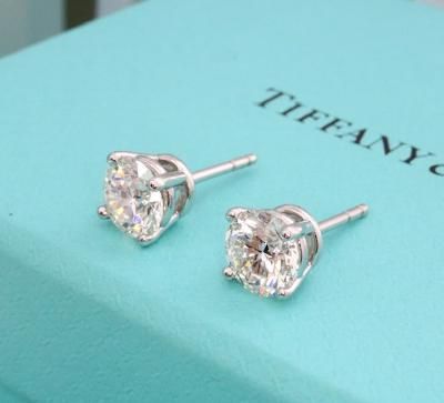 Tiffany & Co Diamond Stud Earrings In Platinum